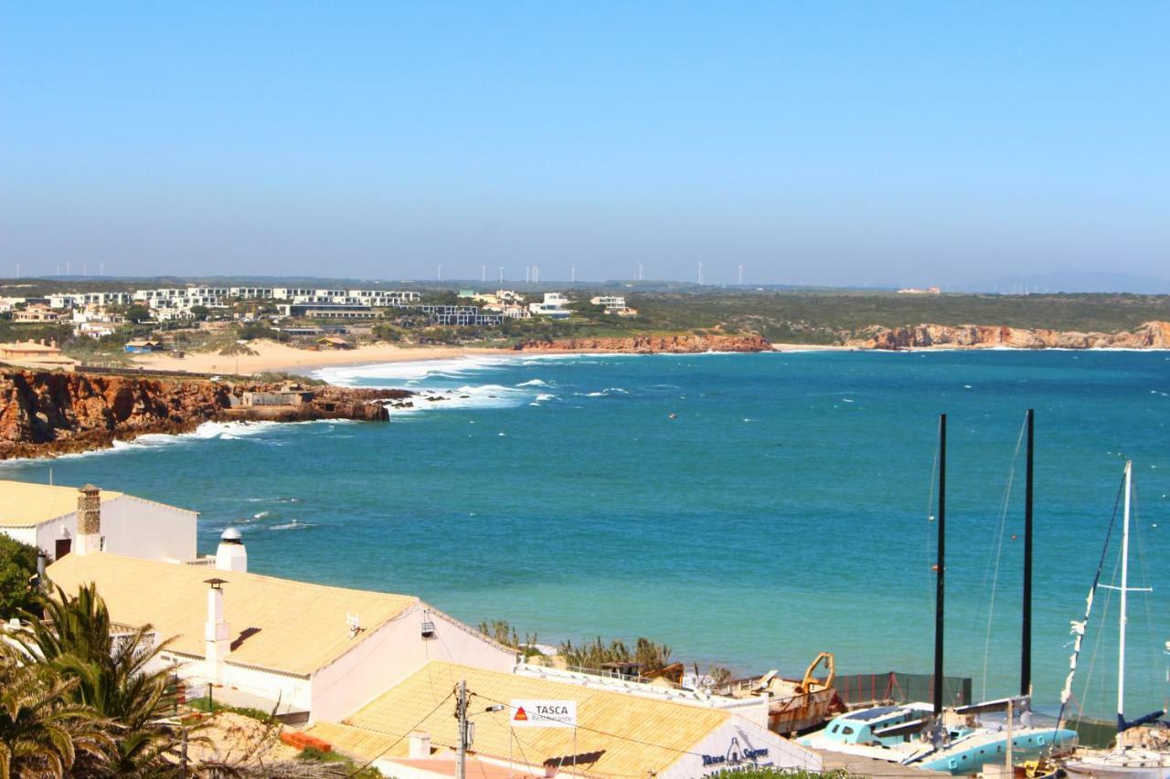 Sagres Sunny Room With Private Bathroom 300M From The Beach Exterior photo